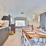 Domaine Prive - Piscine, Home-Cinema & 100 Calme Gembloux